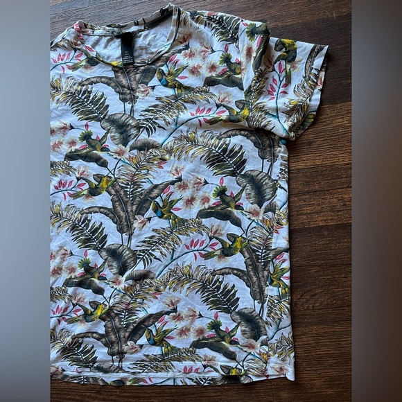 Men's H&M T-Shirt Multicolor All-Over L Tropical Animal Print Art Street City - Picture 5 of 12